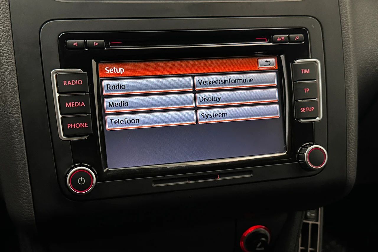 Volkswagen Touran 1.4 TSI Masters 7-sits Drag Kamera Värmare 140hk – bild 20 av 25