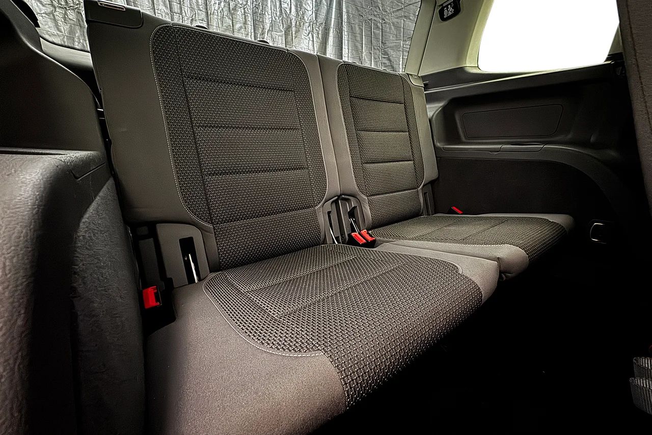Volkswagen Touran 1.4 TSI Masters 7-sits Drag Kamera Värmare 140hk – bild 13 av 25