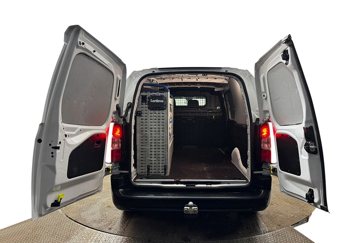 Toyota ProAce City Electric 50 kWh L2 Drag Inredd 3sits Navi Kamera 136hk – bild 7 av 28