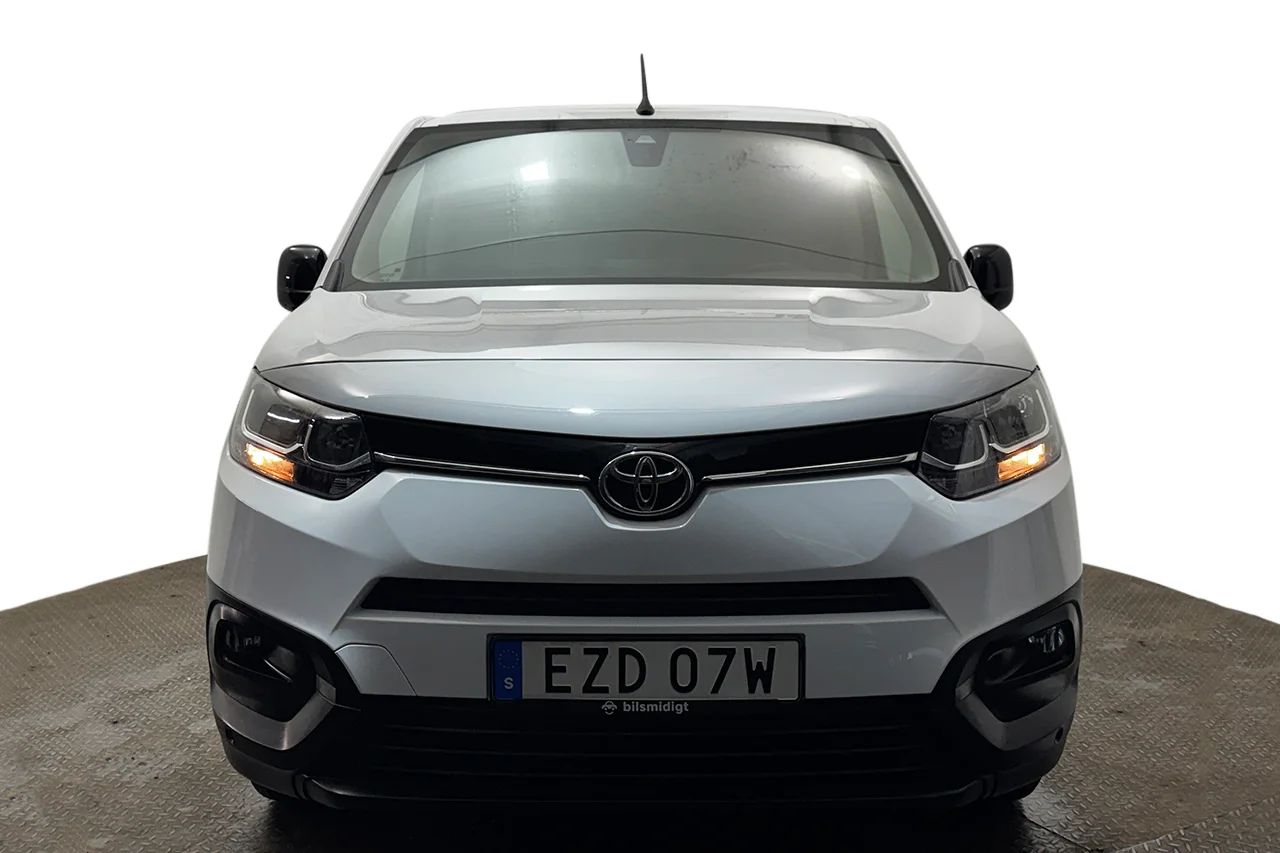 Toyota ProAce City Electric 50 kWh L2 Drag Inredd 3sits Navi Kamera 136hk – bild 2 av 28