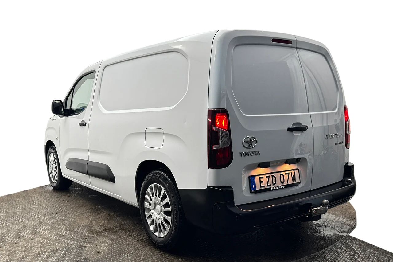 Toyota ProAce City Electric 50 kWh L2 Drag Inredd 3sits Navi Kamera 136hk – bild 8 av 28