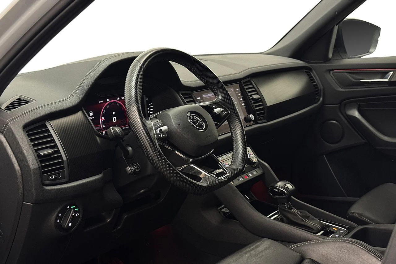 Skoda Kodiaq 2.0 TDI 4x4 Sportline Drag Pano Läder Värmare Kamera MOMS 200hk – bild 12 av 37