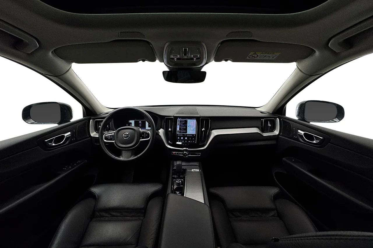 Volvo XC60 B5 AWD Ultimate Dark Drag Pano 360° HUD H/K Värmare MOMS 235hk – bild 17 av 37