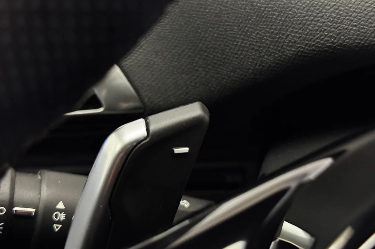 Peugeot 3008 1.2 PureTech GT Navi Kamera Delläder Cockpit MOMS 131hk – bild 21 av 33