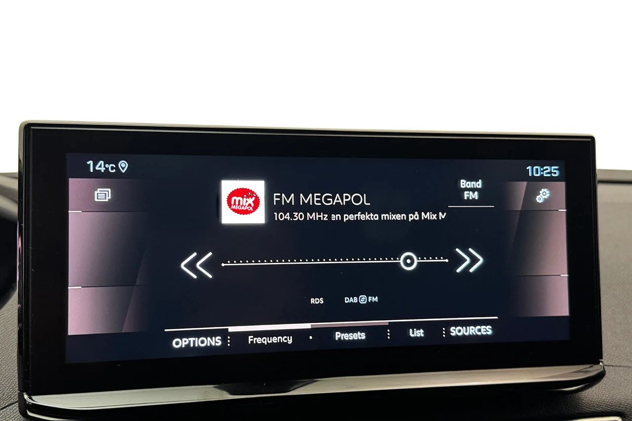 Peugeot 3008 1.2 PureTech GT Navi Kamera Delläder Cockpit MOMS 131hk – bild 28 av 33