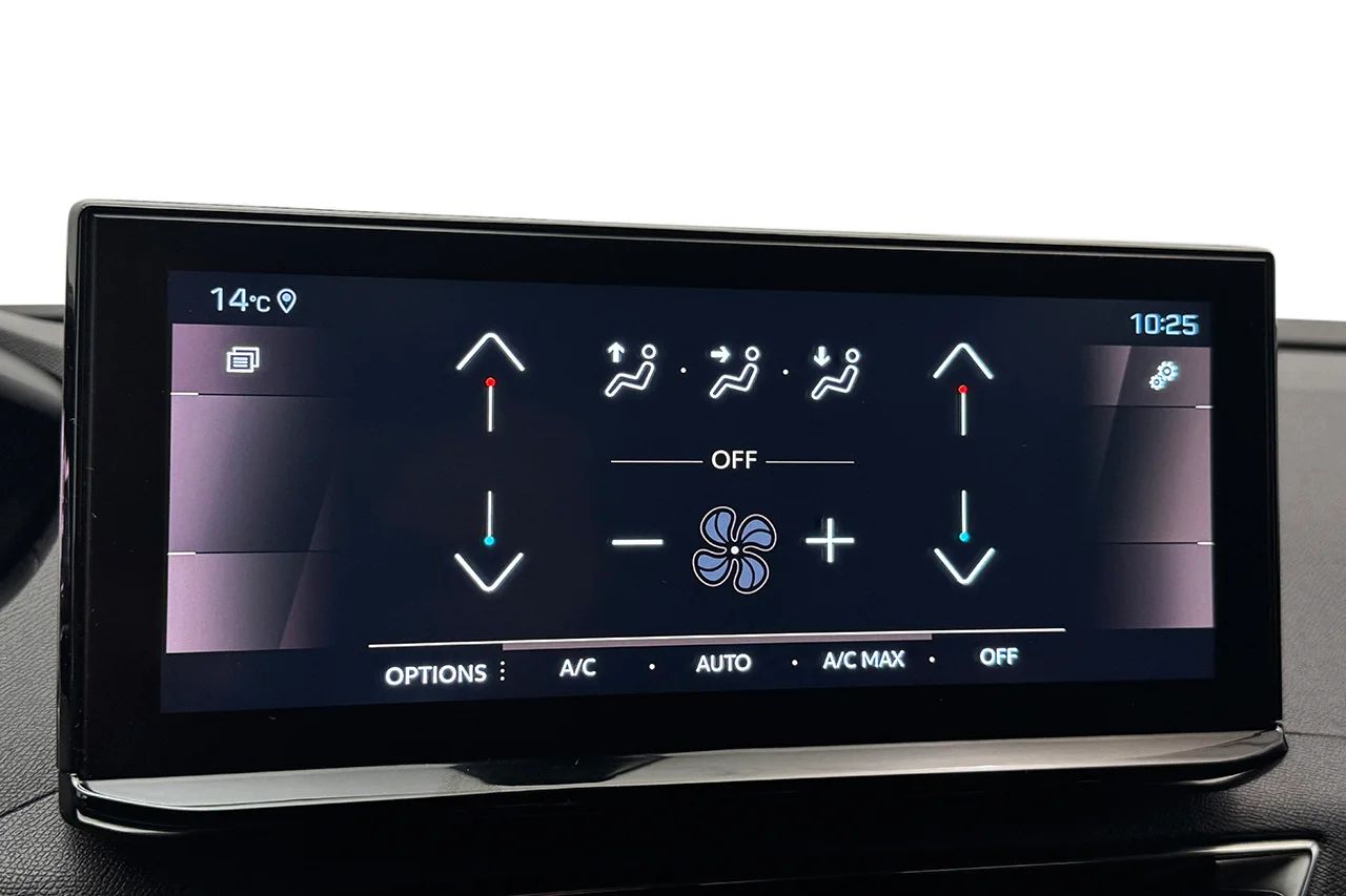 Peugeot 3008 1.2 PureTech GT Navi Kamera Delläder Cockpit MOMS 131hk – bild 25 av 33
