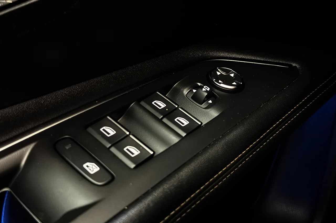 Peugeot 3008 1.2 PureTech GT Navi Kamera Delläder Cockpit MOMS 131hk – bild 32 av 33