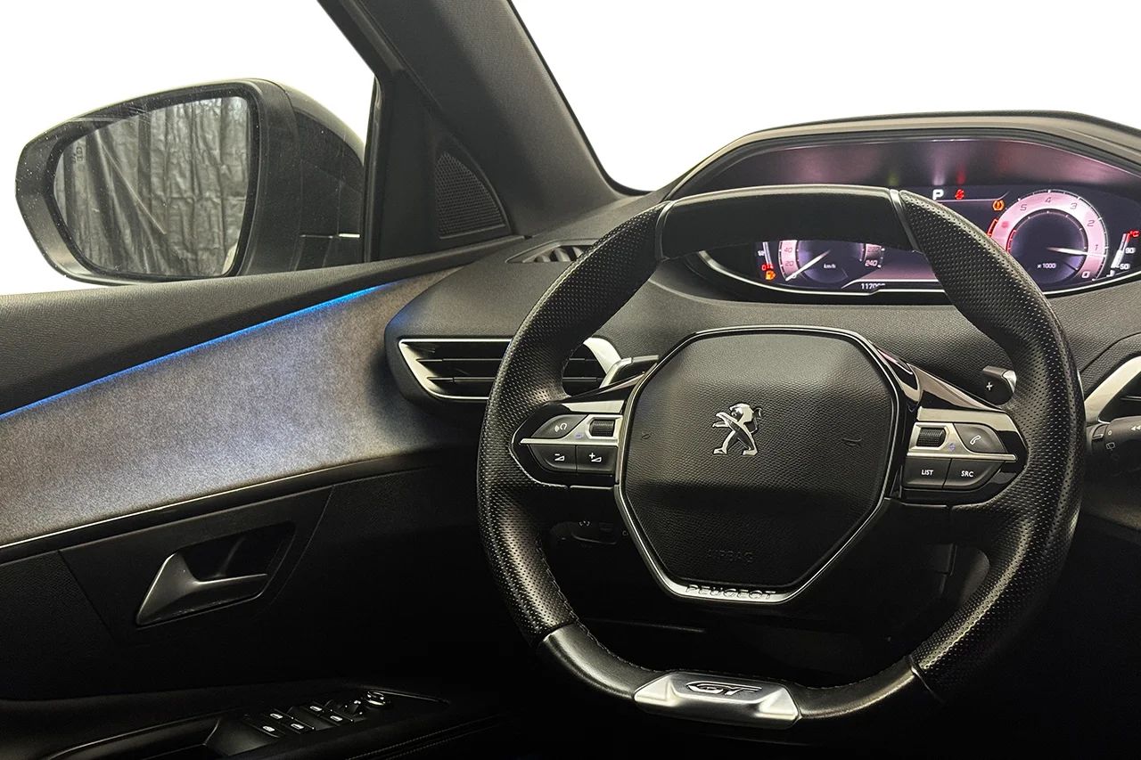 Peugeot 3008 1.2 PureTech GT Navi Kamera Delläder Cockpit MOMS 131hk – bild 16 av 33