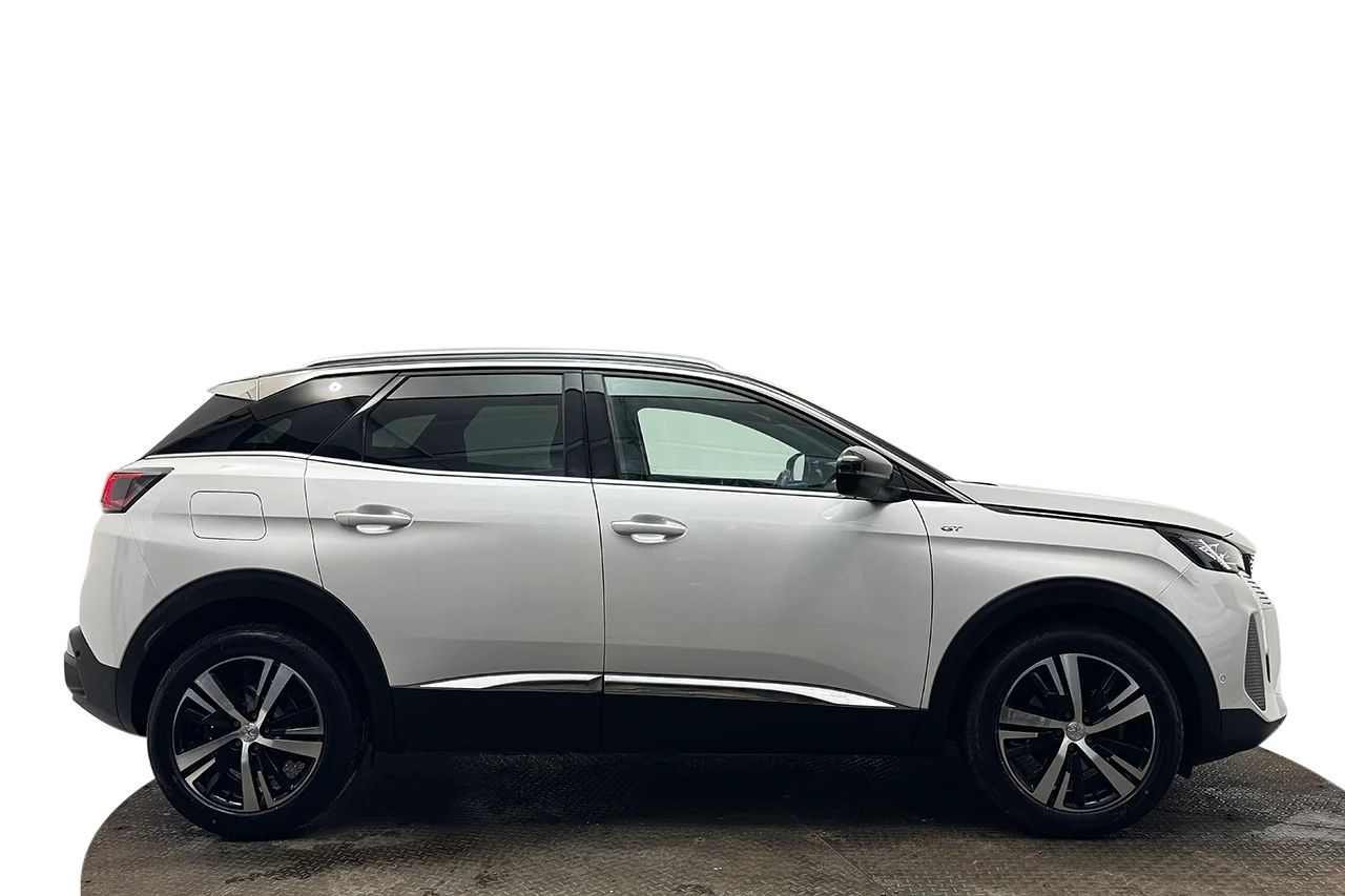 Peugeot 3008 1.2 PureTech GT Navi Kamera Delläder Cockpit MOMS 131hk – bild 4 av 33