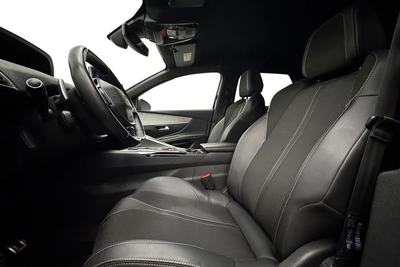 Peugeot 3008 1.2 PureTech GT Navi Kamera Delläder Cockpit MOMS – bild 11 av 34