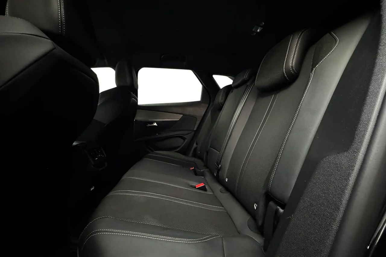 Peugeot 3008 1.2 PureTech GT Navi Kamera Delläder Cockpit MOMS – bild 13 av 34