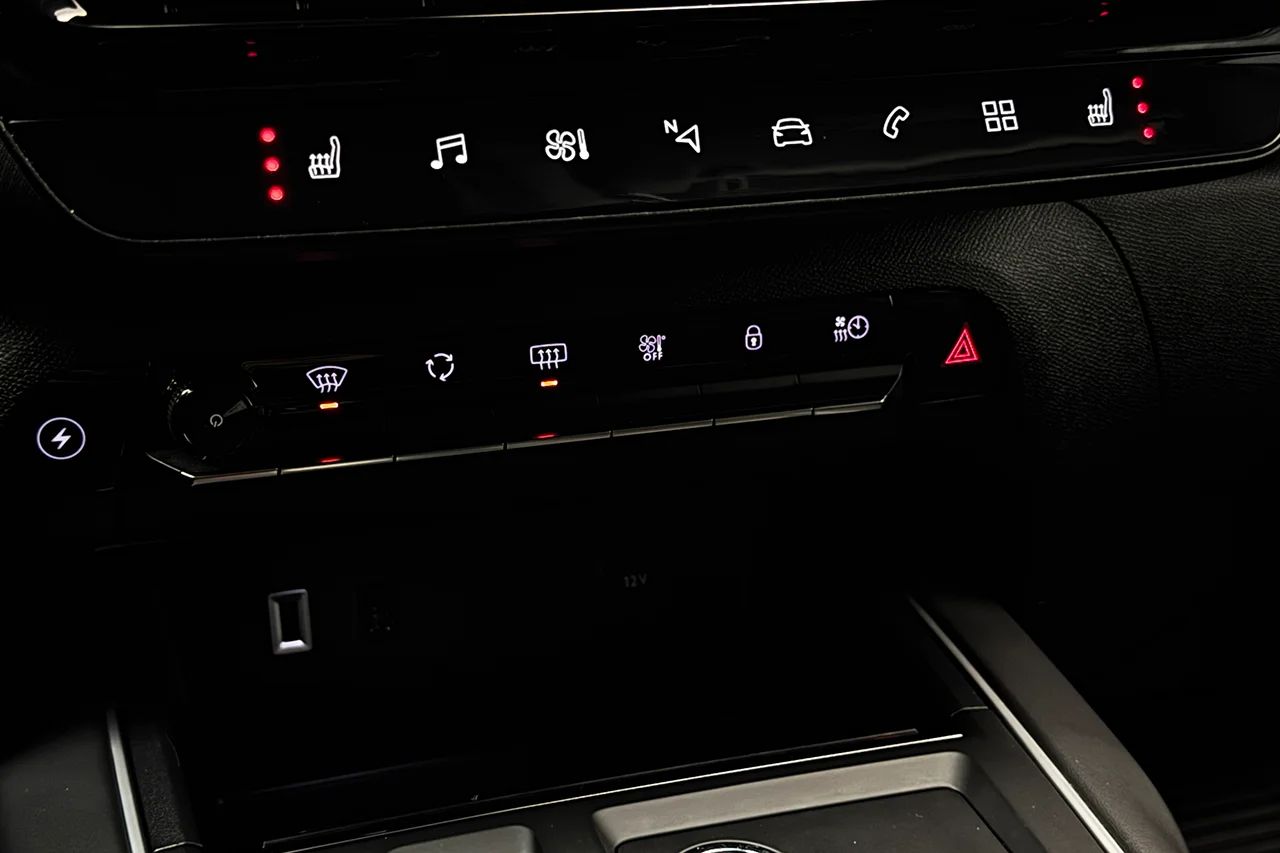 Citroën C5 Aircross Hybrid Navi Kamera Cockpit Alcantara MOMS 225hk – bild 29 av 36