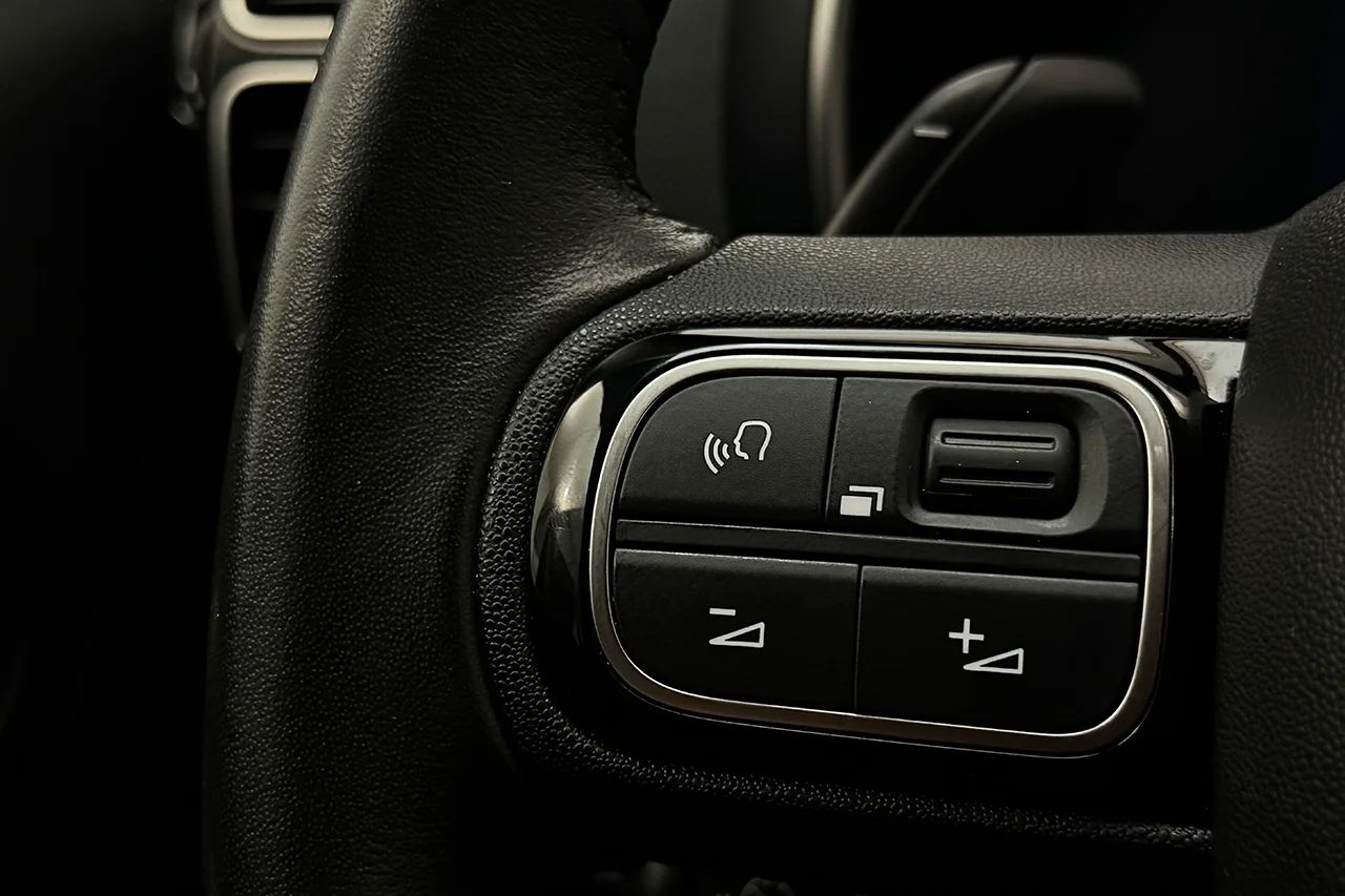 Citroën C5 Aircross Hybrid Navi Kamera Cockpit Alcantara MOMS 225hk – bild 18 av 36