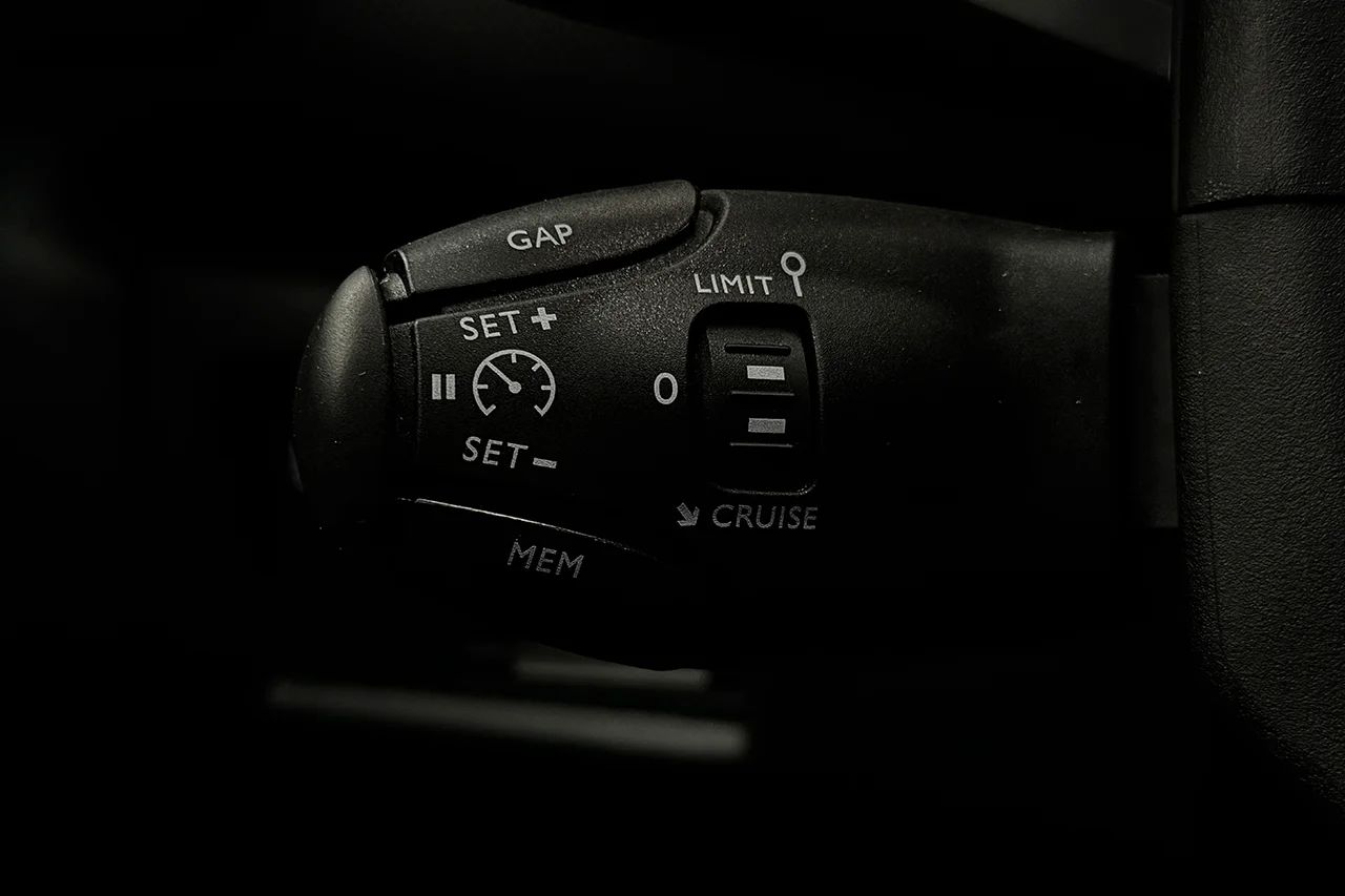 Citroën C5 Aircross Hybrid Navi Kamera Cockpit Alcantara MOMS 225hk – bild 22 av 36