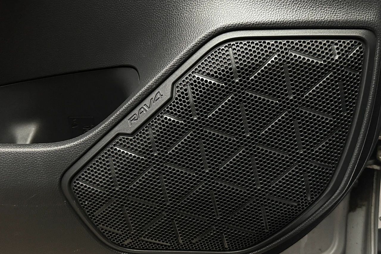 Toyota RAV4 Plug-in Hybrid E-CVT, 306hk, 2023 – bild 30 av 34