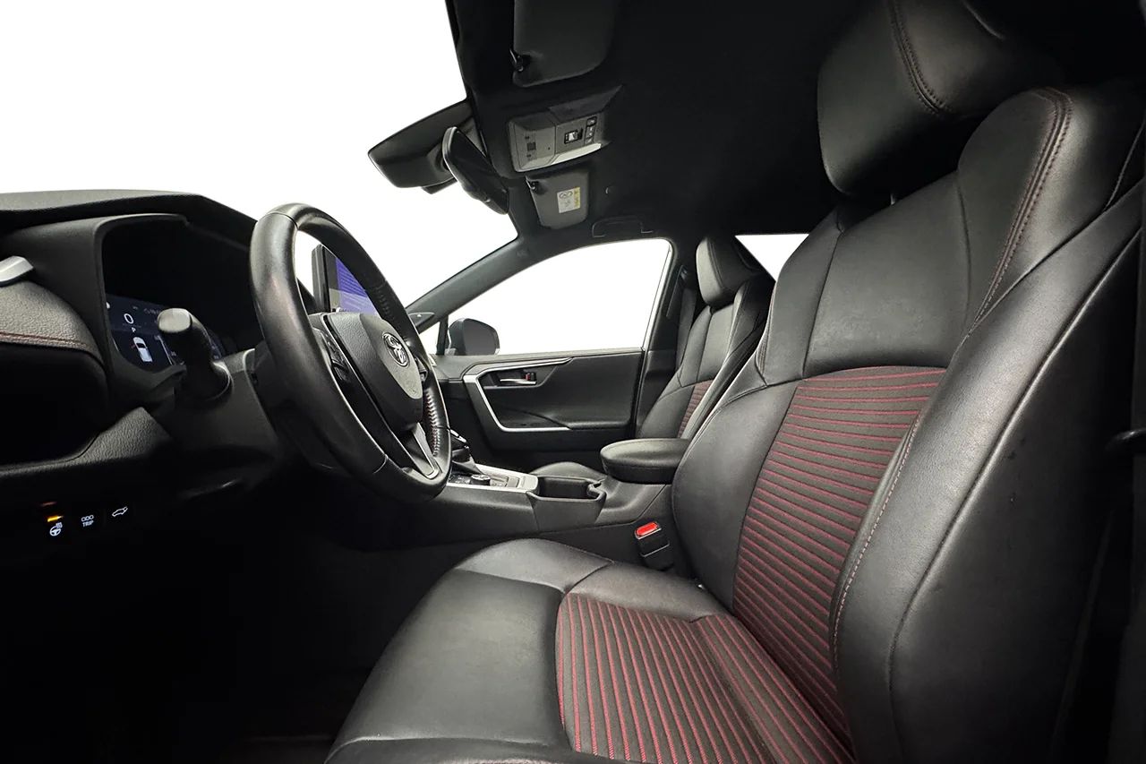 Toyota RAV4 Plug-in Hybrid E-CVT, 306hk, 2023 – bild 11 av 34