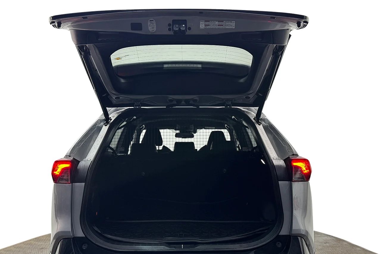 Toyota RAV4 Plug-in Hybrid E-CVT, 306hk, 2023 – bild 33 av 34