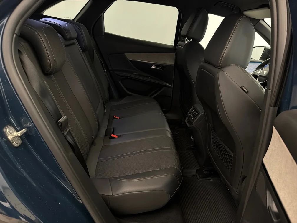 Peugeot 3008 1.2 PureTech GT-Line Navi Kamera Delläder Cockpit – bild 8 av 11