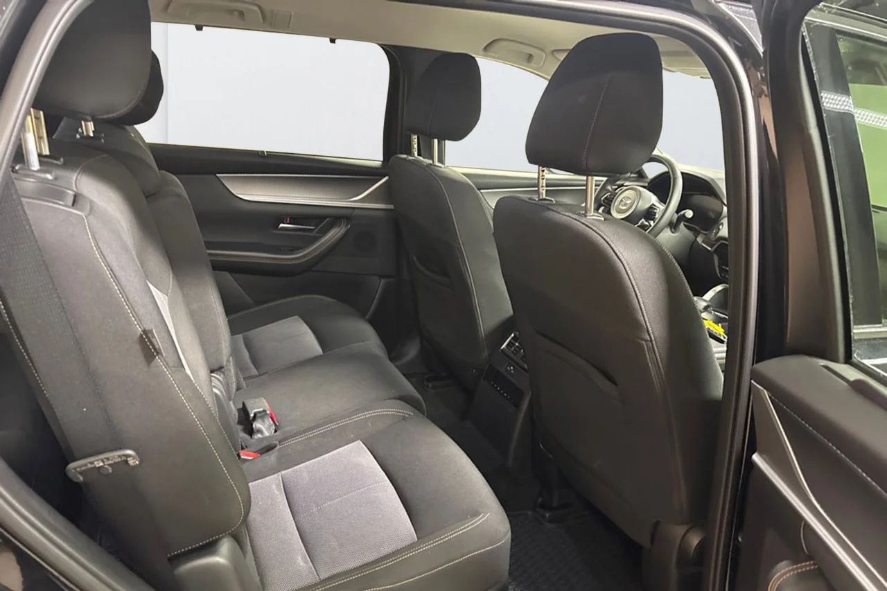 Mazda CX-80 PHEV AWD 7sits 360° Navi Cockpit MOMS 327hk – bild 8 av 11