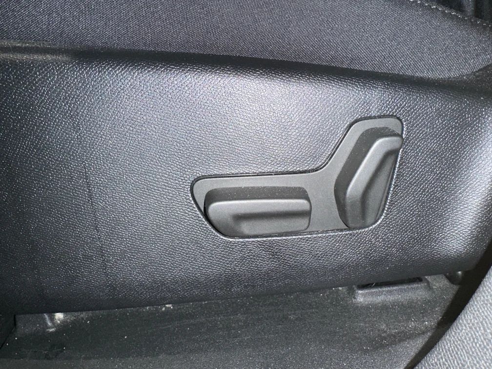 Citroën C5 Aircross Hybrid PHEV Kamera Cockpit Navi Delläder 225hk – bild 9 av 12