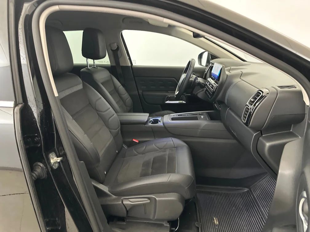Citroën C5 Aircross Hybrid PHEV Kamera Cockpit Navi Delläder 225hk – bild 7 av 12