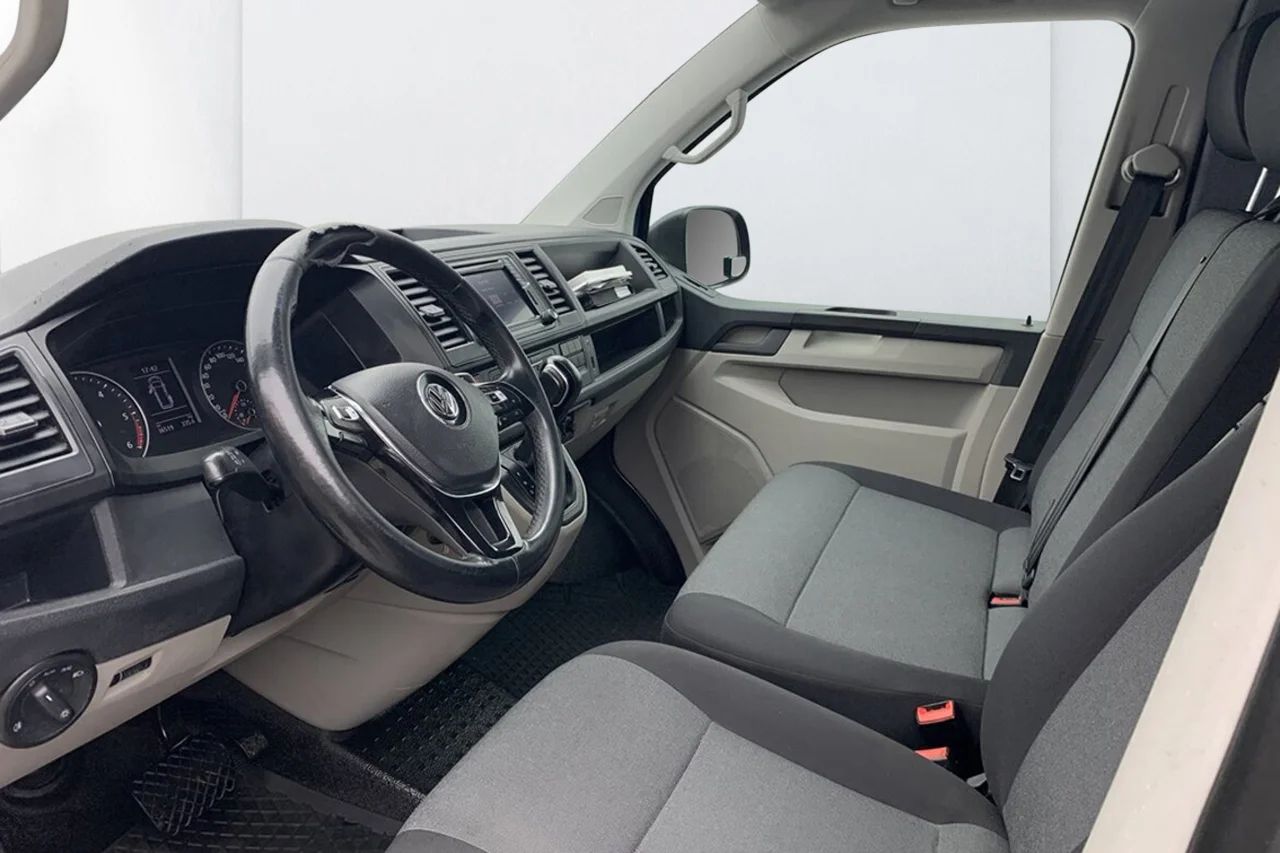 Volkswagen Transporter T30 2.0 TDI 4M Aut Drag 3sits Värmare P-Sens 150hk – bild 4 av 8