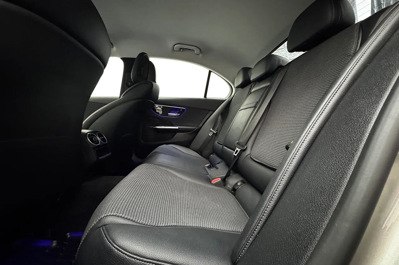 Mercedes-Benz C 300 e Avantgarde Vinter Drag Navi Kamera Burmester 313hk – bild 14 av 37
