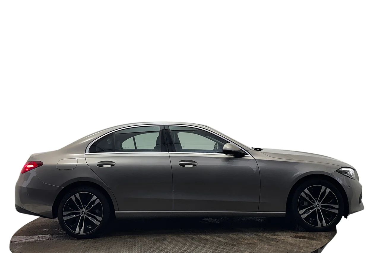 Mercedes-Benz C 300 e Avantgarde Vinter Drag Navi Kamera Burmester 313hk – bild 4 av 37
