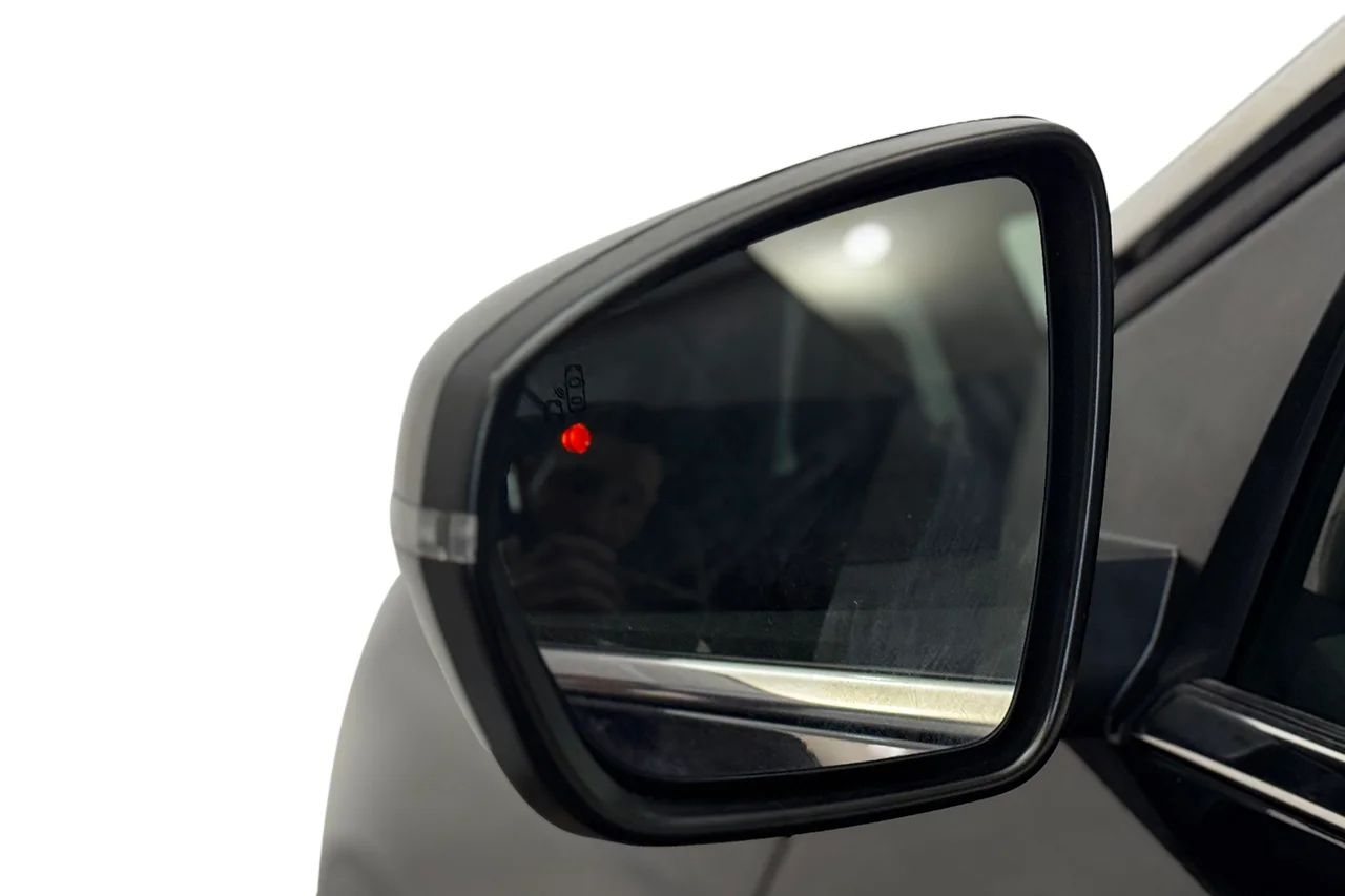 Peugeot 3008 1.2 PureTech GT Navi Kamera Delläder Cockpit MOMS – bild 17 av 33