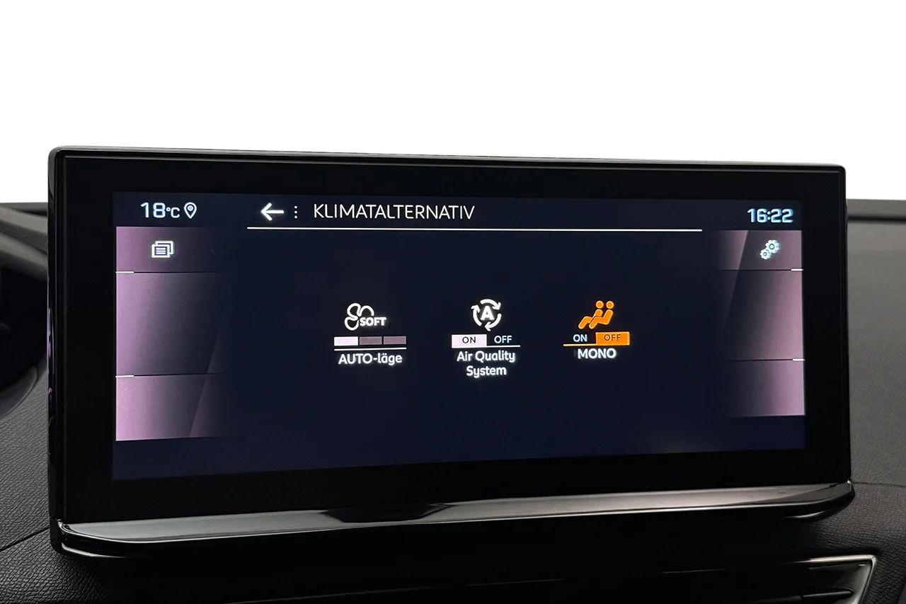 Peugeot 3008 1.2 PureTech GT Navi Kamera Delläder Cockpit MOMS – bild 27 av 33