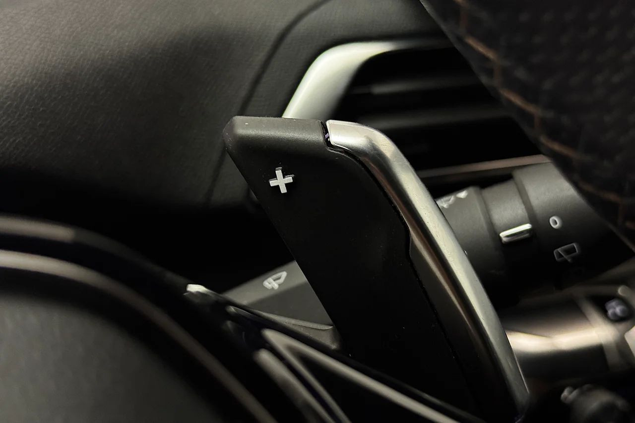 Peugeot 3008 1.2 PureTech GT Navi Kamera Delläder Cockpit MOMS – bild 22 av 33