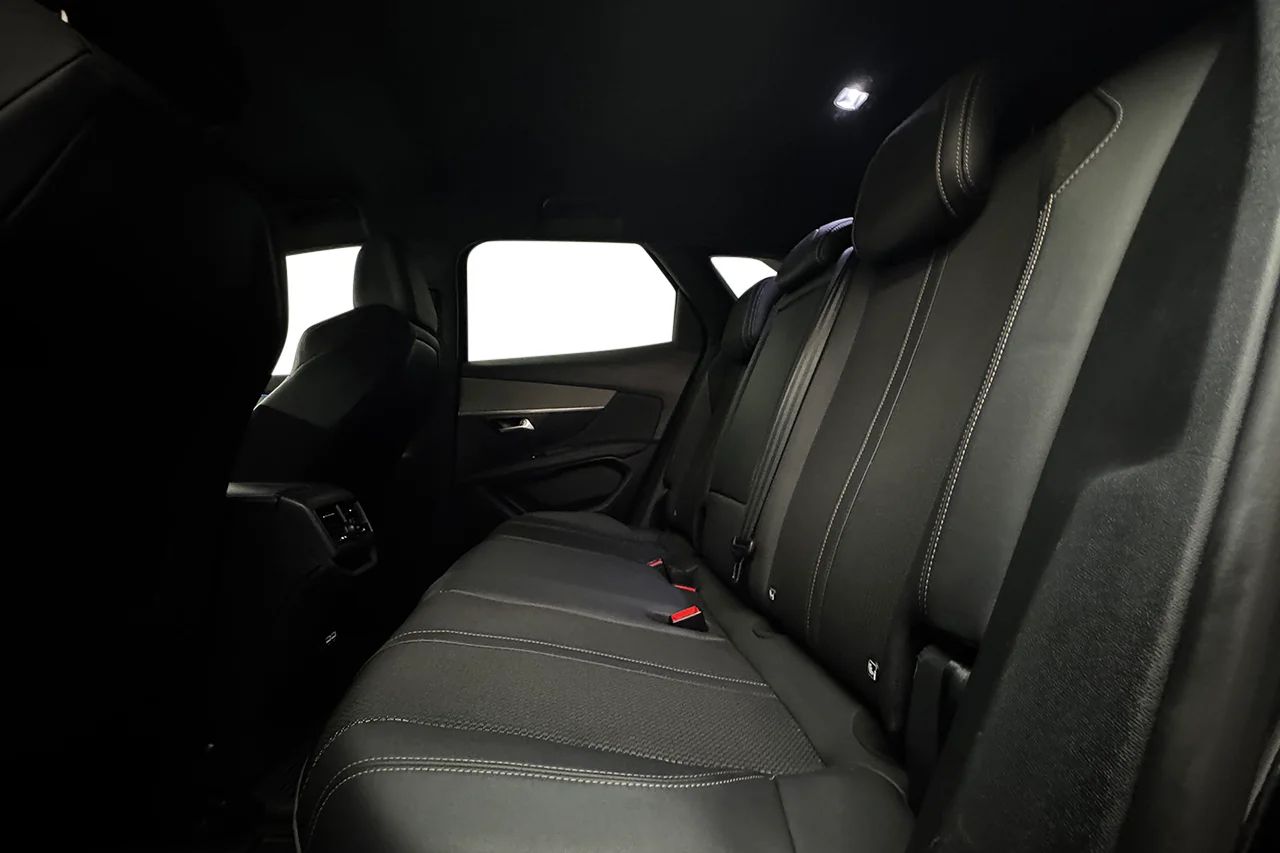 Peugeot 3008 1.2 PureTech GT Navi Kamera Delläder Cockpit MOMS – bild 13 av 33