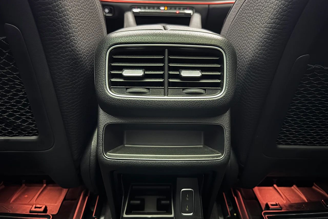 Mercedes-Benz GLE 350 de 4MATIC 9G-Tronic AMG Pano Burmester 360 Drag – bild 14 av 37