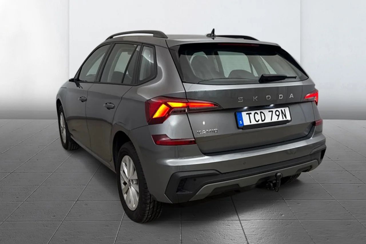 Skoda Kamiq 1.0 TSI Aut Selection Drag Kamera Cockpit FrontAssist MOMS – bild 6 av 11