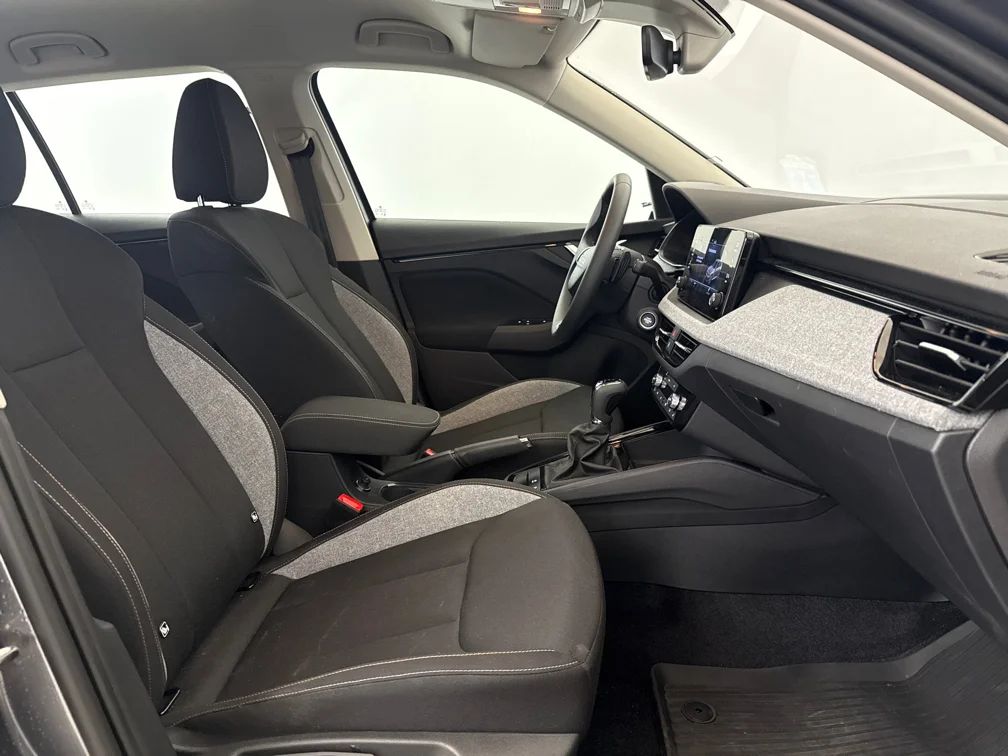 Skoda Kamiq 1.0 TSI Aut Selection Drag Kamera Cockpit FrontAssist MOMS – bild 7 av 11