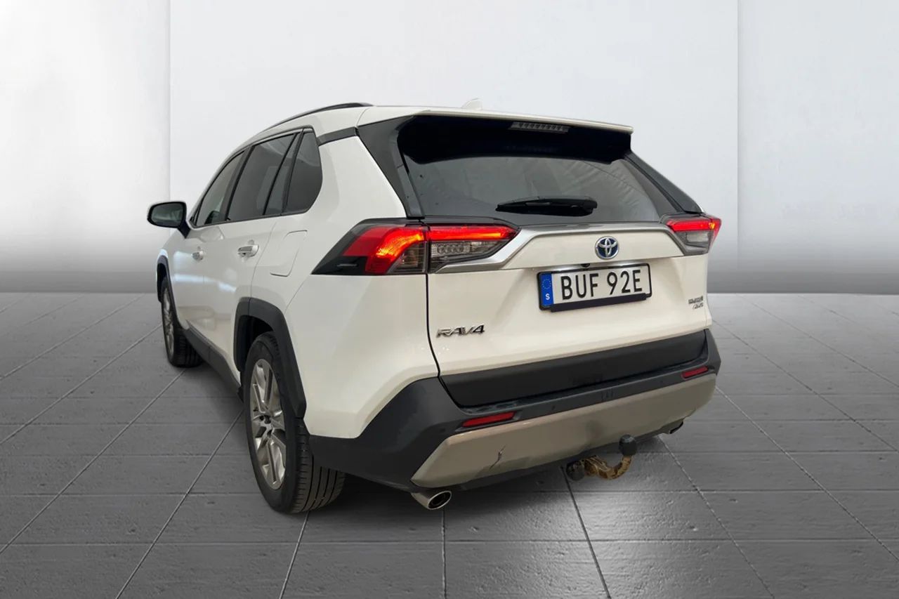 Toyota RAV4 Hybrid AWD-i Executive Premium Drag Läder Elsäten 360° JBL 222hk – bild 6 av 13