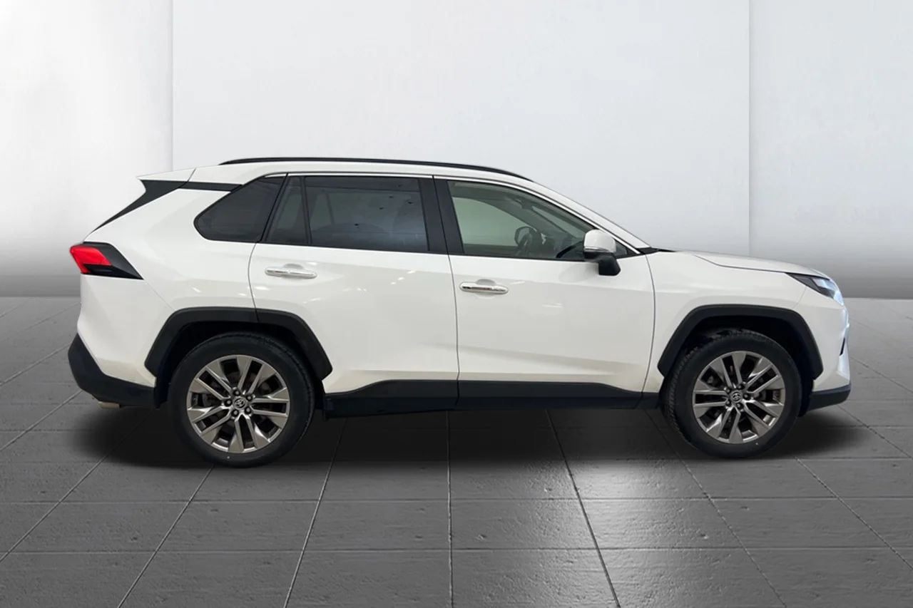 Toyota RAV4 Hybrid AWD-i Executive Premium Drag Läder Elsäten 360° JBL 222hk – bild 4 av 13