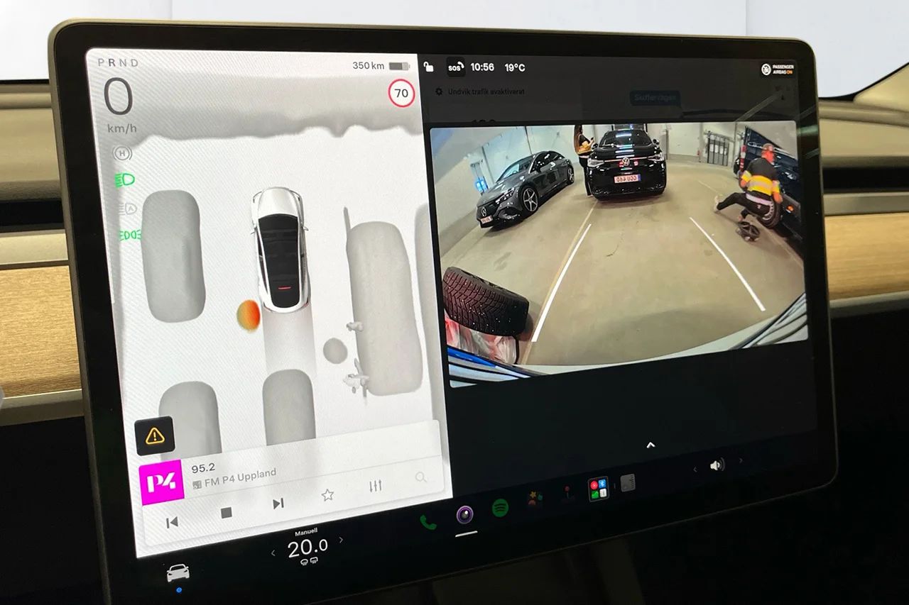 Tesla Model Y Long Range AWD Premium Pano V-Pump AI-Dator 514hk – bild 11 av 15