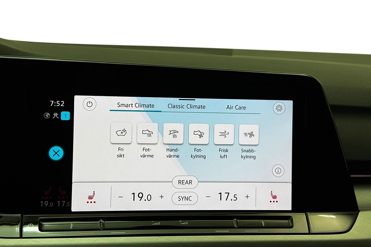 Volkswagen Golf SC 1.5 eTSI Automat Drag Cockpit Kamera MOMS 150hk – bild 27 av 35