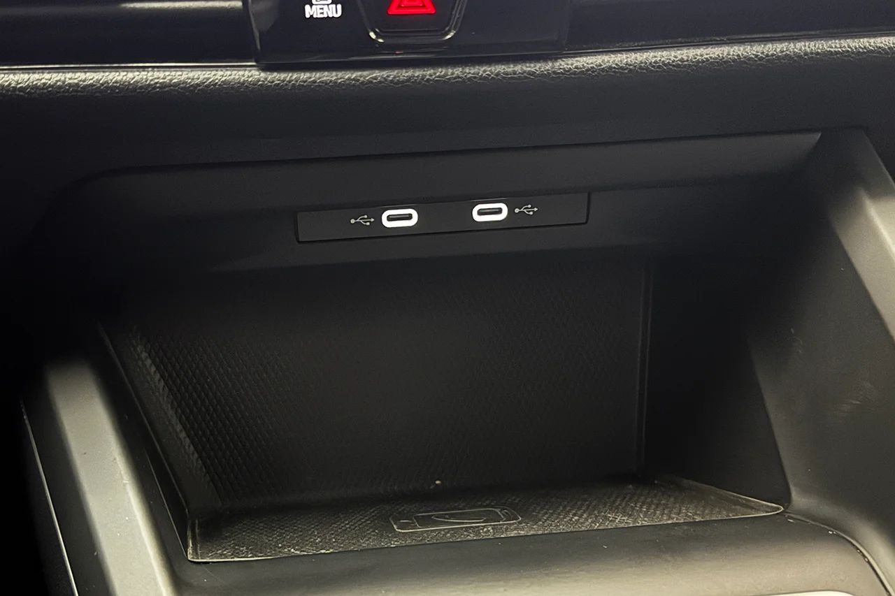 Volkswagen Golf SC 1.5 eTSI Automat Drag Cockpit Kamera MOMS 150hk – bild 30 av 35