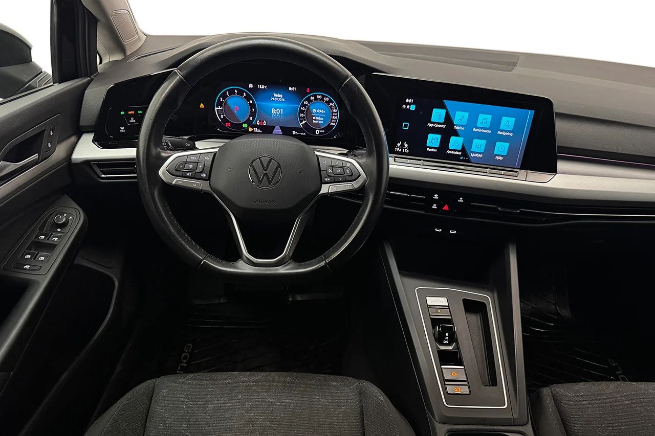 Volkswagen Golf SC 1.5 eTSI Automat Drag Cockpit Kamera MOMS 150hk – bild 17 av 35