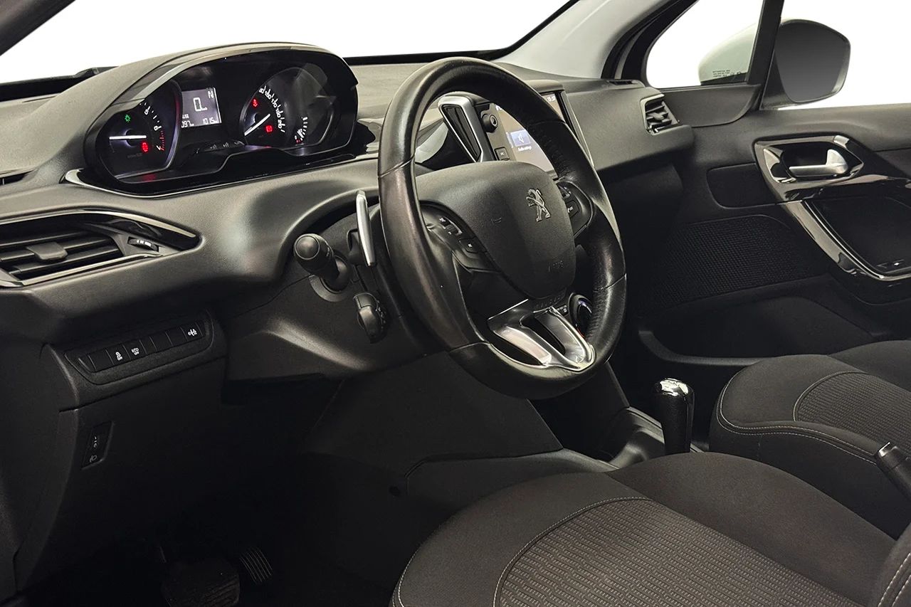 Peugeot 208 1.2 PureTech Pekskärm Farthållare 82hk – bild 12 av 25