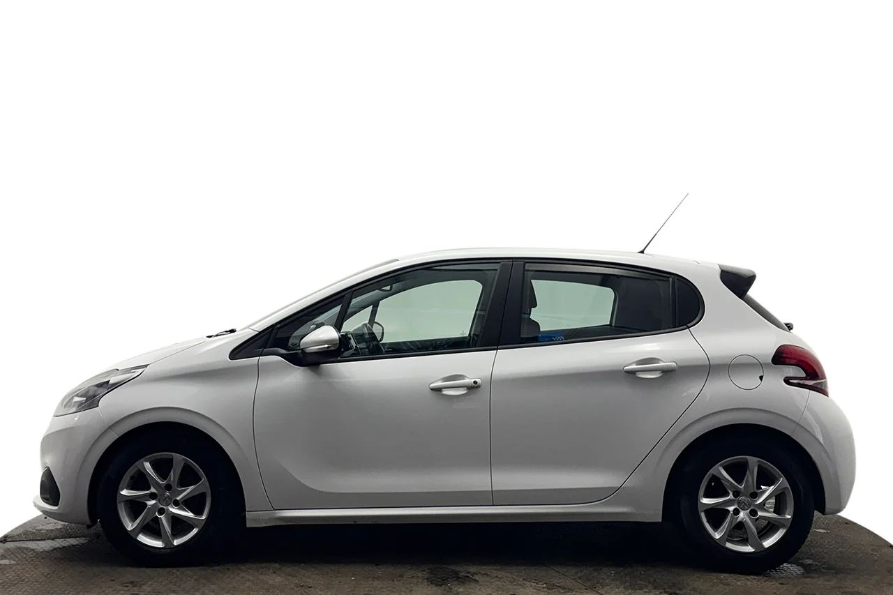 Peugeot 208 1.2 PureTech Pekskärm Farthållare 82hk – bild 9 av 25