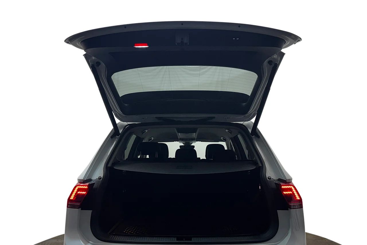 Volkswagen Tiguan Allspace 2.0 TDI 4M GT R-Line Premium 5sits Drag Värmare Cockpit MOMS – bild 31 av 33