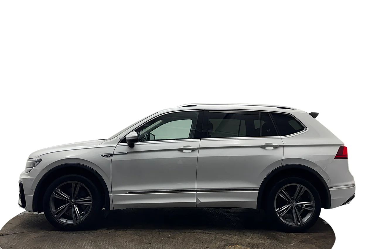 Volkswagen Tiguan Allspace 2.0 TDI 4M GT R-Line Premium 5sits Drag Värmare Cockpit MOMS – bild 9 av 33