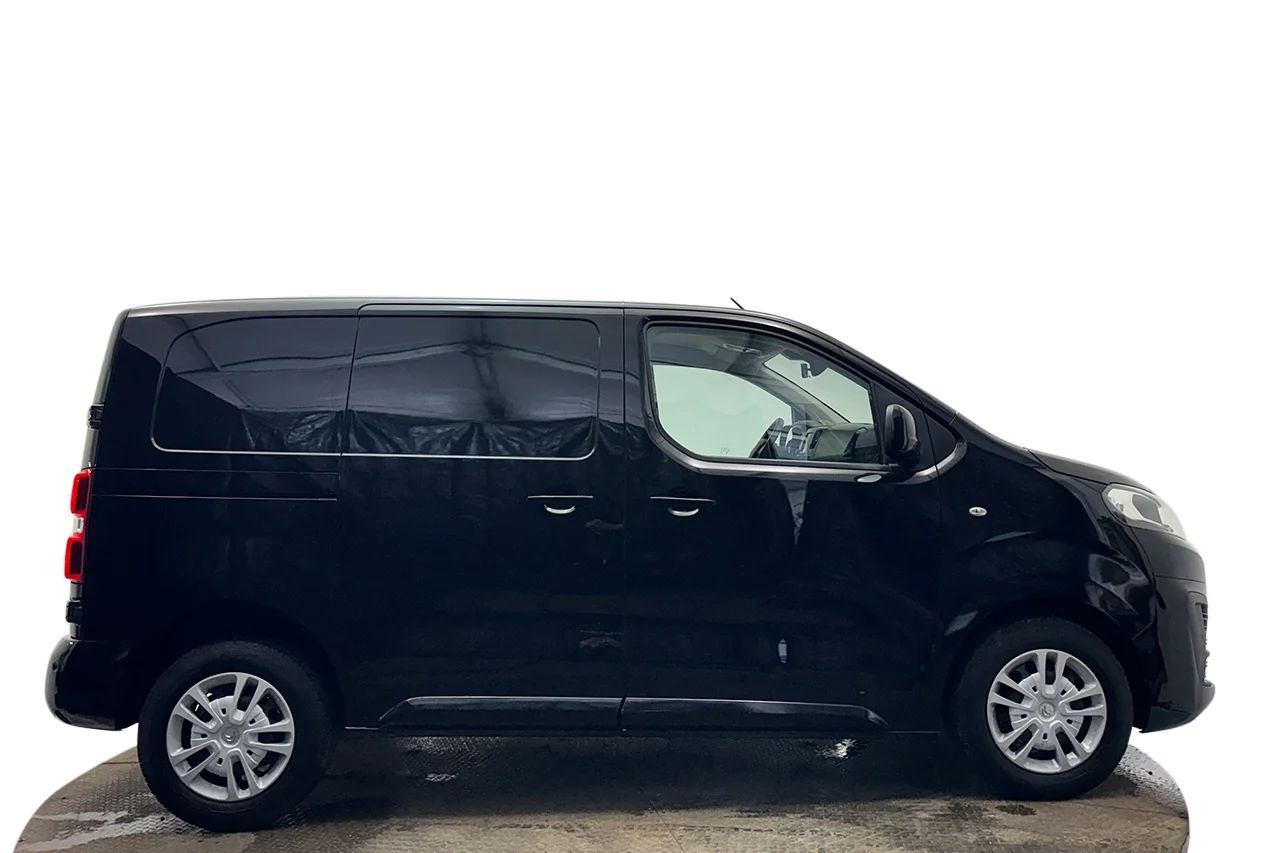 Citroën Jumpy 1.5 BlueHDi Kamera P-Sens Värmare 3-sits Delläder 102hk – bild 4 av 29