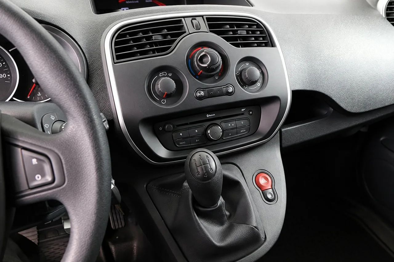Renault Mégane GT Grandtour 1.6 TCe 205hk Aut 4Control Navi Skinn – bild 9 av 9