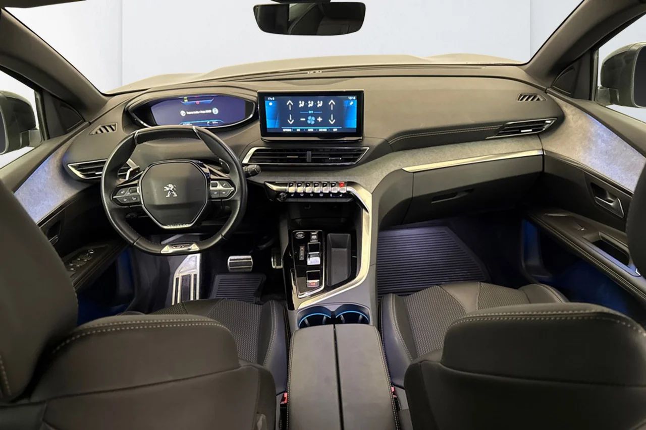 Peugeot 3008 1.2 PureTech GT Navi Kamera Delläder Cockpit MOMS – bild 9 av 11