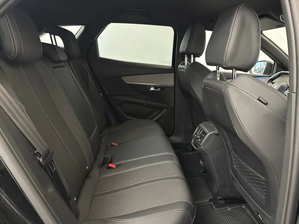Peugeot 3008 1.2 PureTech GT Navi Kamera Delläder Cockpit MOMS – bild 8 av 11