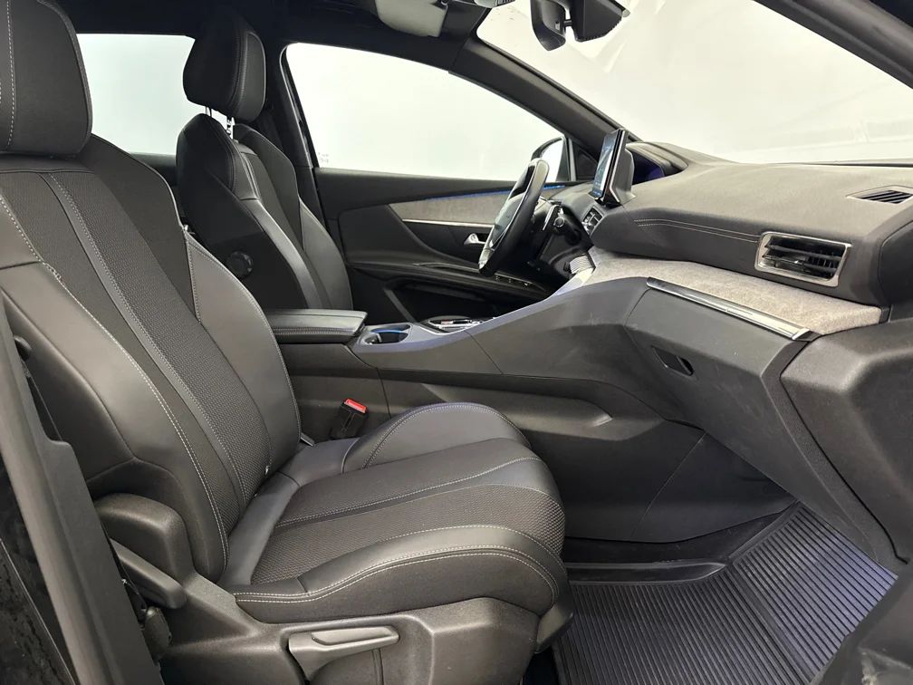 Peugeot 3008 1.2 PureTech GT Navi Kamera Delläder Cockpit MOMS – bild 7 av 11